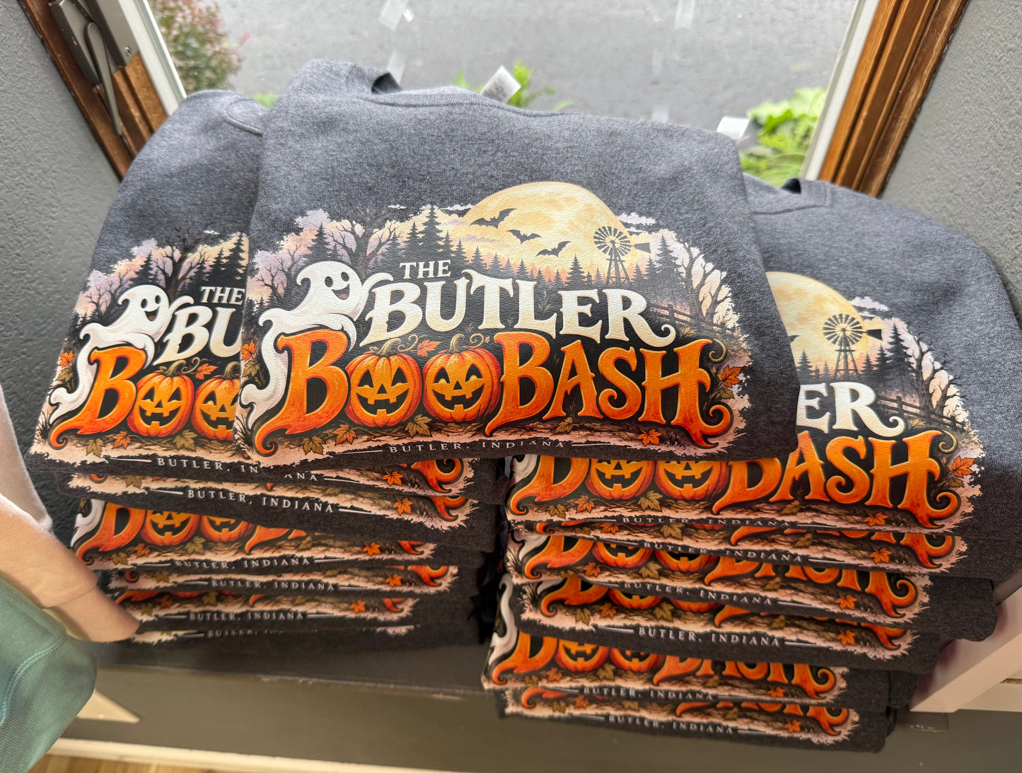 BUTLER BOO BASH CREWNECK